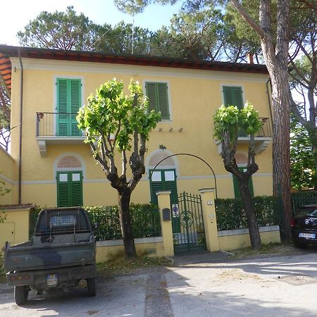 Villa Fernanda Forte dei Marmi Extérieur photo